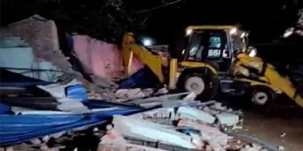 Jadavpur Eviction Drive Turns Violent, Several Injured; CPI(M) Leader Srijan Bhattacharyya Detained