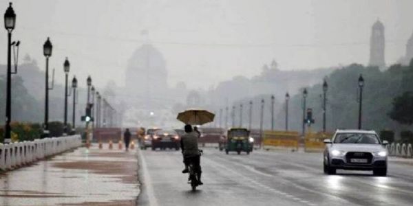 Forecasts Rain, Thunderstorms and Strong Winds Across India in Coming Days
