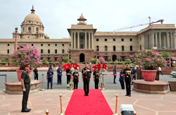 The new Chief of the Army Staff, General Dhiraj Seth, was accorded his first Guard of Honour at the South Block Lawns in New Delhi.