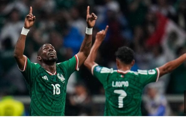 Mexico Beat Ecuador 2-0 to Reach FIFA World Cup Round of 16 Mexico Beat Ecuador 2-0 to Reach FIFA World Cup Round of 16