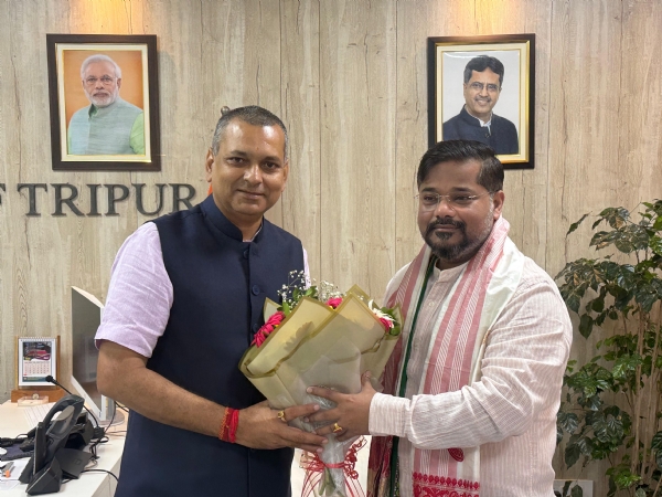 In Presence of Assam Food and Civil Supplies Minister Koushik Roy Assam, Tripura Holding Talks to Strengthen Food Distribution and Consumer Welfare.