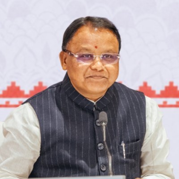 CM Majhi   Pays Tribute To Biju Patnaik Chief Minister Mohan Charan Majhi