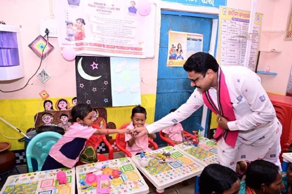 Health Minister Reviews Child Nutrition Status During ‘Weight Utsav 2026-27’ in Balangir Health Minister Reviews Child Nutrition Status During ‘Weight Utsav 2026-27’ in Balangir