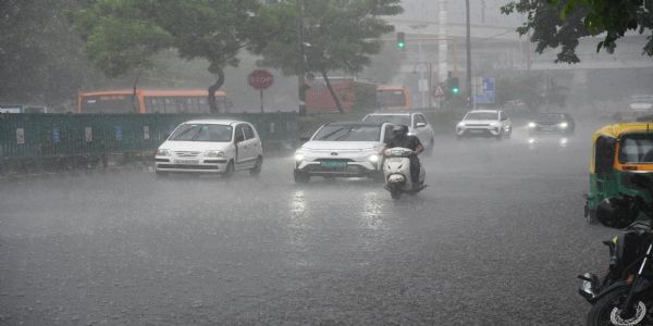 Rain Likely Across South Bengal, Heavy Showers Forecast for Northern Districts