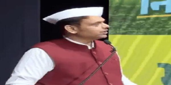 CM Fadnavis announces power bill dues waiver for farmers