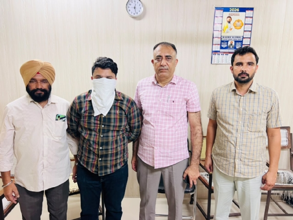 Inspector Harsh Bansal in custody of Vigilance Bureau Inspector Harsh Bansal in custody of Vigilance Bureau