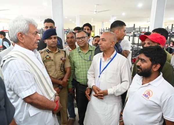 LG Manoj Sinha Visits Nunwan Base Camp, Inspects Facilities For Pilgrims