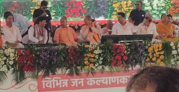 Yogi Adityanath inaugurated and laid the foundation stone for 76 projects worth Rs 1,003 crore