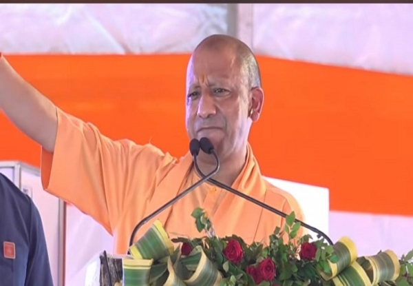 UP CM inaugurated and laid the foundation stone for 89 development projects worth Rs 581 crore UP CM inaugurated and laid the foundation stone for 89 development projects worth Rs 581 crore