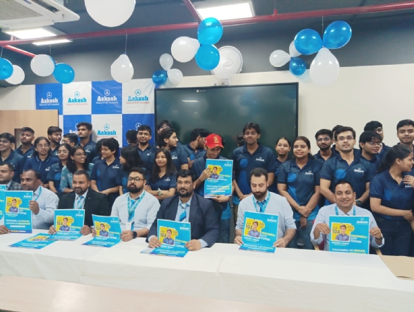 Students from Aakash Secure State Ranks 1, 3, 5, 6, 7, and 8 in NTA’s Top 138 List Students from Aakash Secure State Ranks 1, 3, 5, 6, 7, and 8 in NTA’s Top 138 List