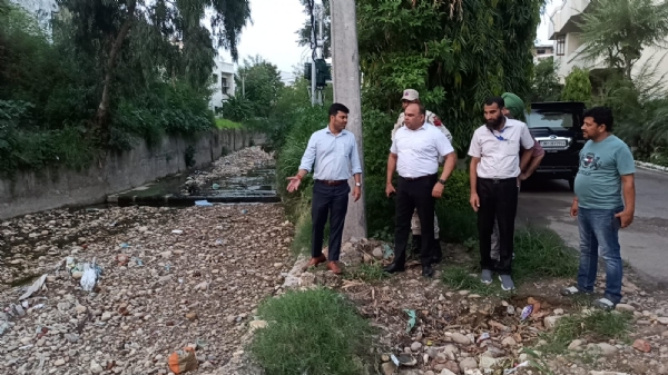 JMC Commissioner Reviews Monsoon Preparedness, Directs Fast-Track Drain Desilting JMC Commissioner Reviews Monsoon Preparedness, Directs Fast-Track Drain Desilting