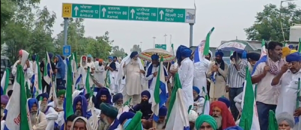 Farmers from Punjab gathered at the Shambhu border between Haryana and Punjab. Farmers from Punjab gathered at the Shambhu border between Haryana and Punjab.