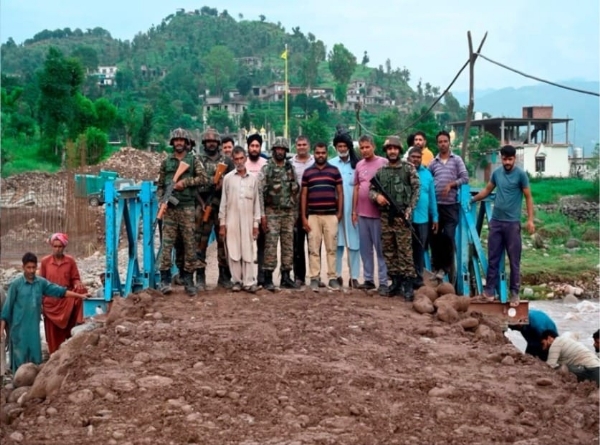 INDIAN ARMY RESPONDS SWIFTLY TO EMERGENCIES ACROSS POONCH, RESTORES CONNECTIVITY AND PROVIDES MEDICAL AID INDIAN ARMY RESPONDS SWIFTLY TO EMERGENCIES ACROSS POONCH, RESTORES CONNECTIVITY AND PROVIDES MEDICAL AID