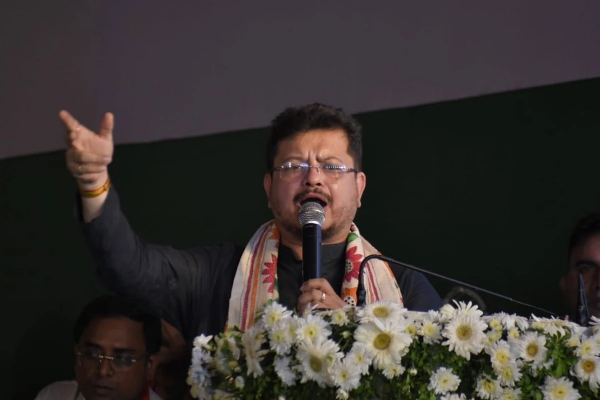 Ritabrata Banerjee speaking at the rally Ritabrata Banerjee speaking at the rally