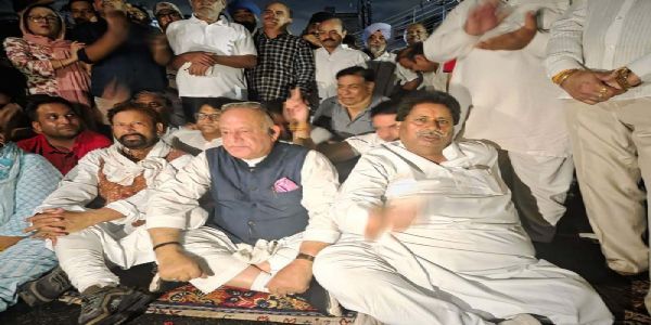JK Congress Leaders Detained Outside Lok Bhavan In Jammu; Criticize Delhi Police Action