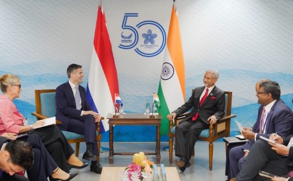 During the meeting in Manila, discussions were held with Netherlands Foreign Minister Tom Berendsen on strategic partnership and new opportunities for cooperation. During the meeting in Manila, discussions were held with Netherlands Foreign Minister Tom Berendsen on strategic partnership and new opportunities for cooperation.