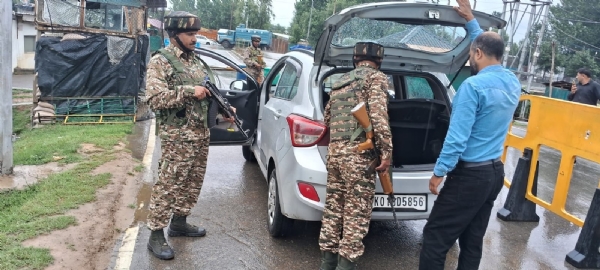 High alert in Kashmir after cop’s killing in Anantnag attack