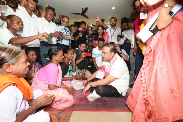 CM Dr Himanta Biswa Sarma at the Flood Relief Camp at Numaligarh, Reviewing Relief Measures. CM Dr Himanta Biswa Sarma at the Flood Relief Camp at Numaligarh, Reviewing Relief Measures.