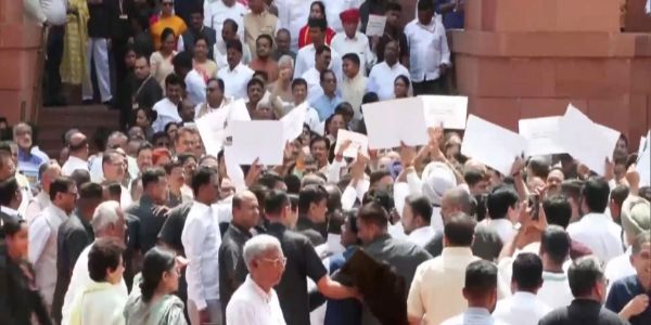 Opposition Protests Fast-Track Courts for Paper Leak Cases, Reiterates Demand for Education Minister’s Resignation