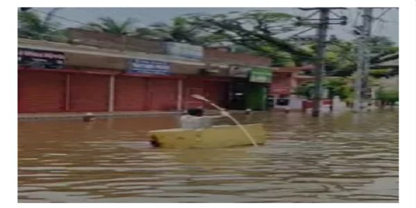 NH-27 in Guwahati Remains Waterlogged, Commuters Face Risk