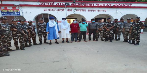 5 people including member of Waaris Punjab De arrested near Nepal border