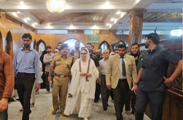 Andrabi visits Makhdoom Sahib, assesses Urs arrangements