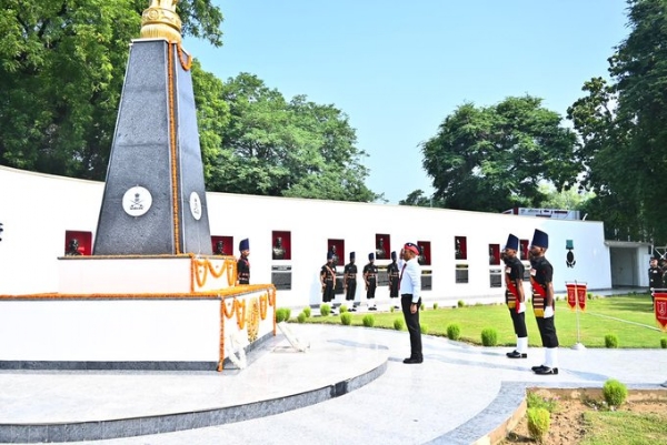 Solemn tribute to gallant heroes of #OperationVijay on occasion of #KargilVijayDiwas