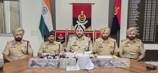 Sharing operational details, CP Amritsar Gurpreet Singh Bhullar