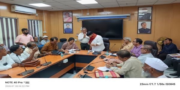 Labour Minister Arjun Singh Holds Meeting with Central Trade Unions to Boost Jute Industry