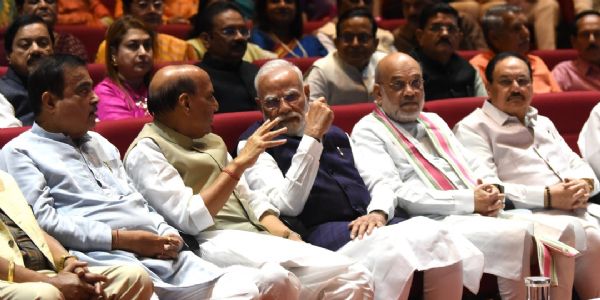 NDA Parliamentary Meeting Discusses Legislative Strategy; Piyush Goyal, Lallan Singh Present Key Briefings