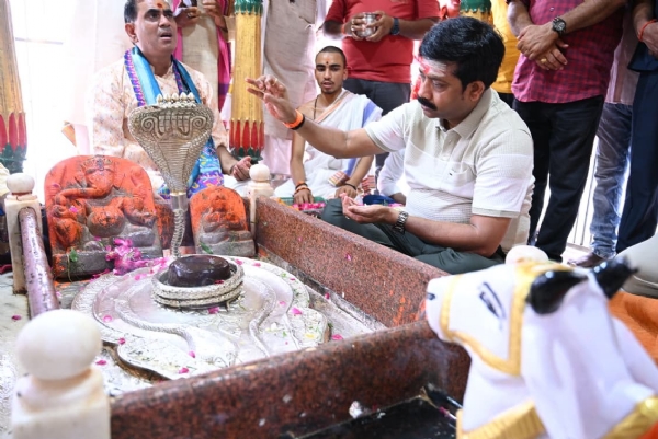 Minister Nand Gopal Gupta Nandi on Wednesday worshipped Lord Shiva in ancient temples