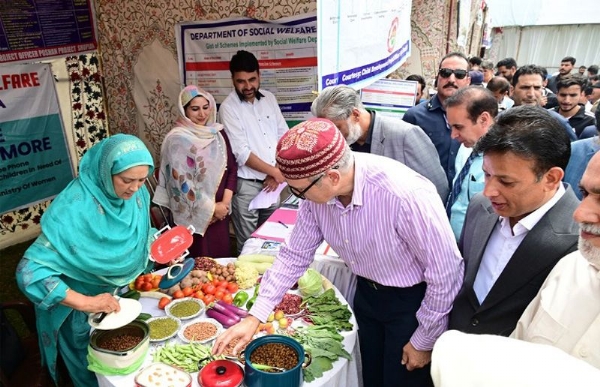 CM reviews Shopian’s progress, dedicates Rs 76 cr development projects to public