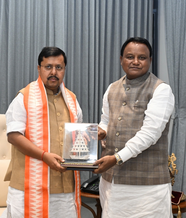 CM   Majhi Meets BJP National President Nitin Nabin