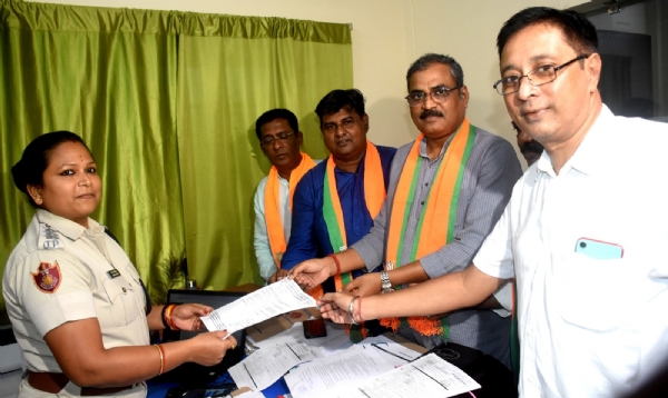 BJP Leaders Filing complain at PS