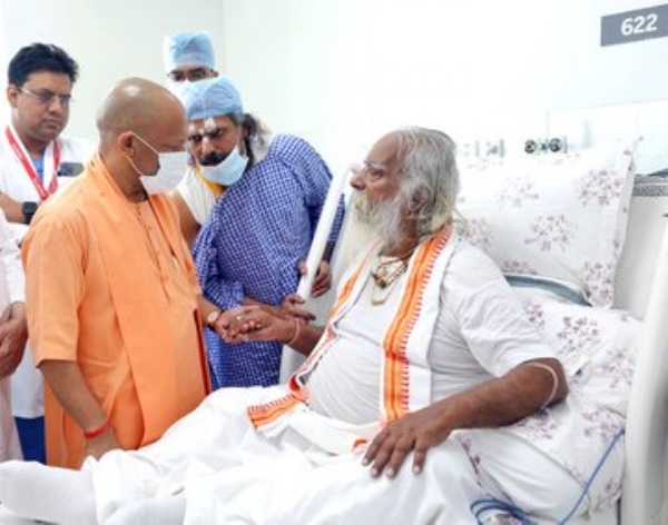 Chief Minister inquiring health update of revered Mahant Nritya Gopal Das on Friday