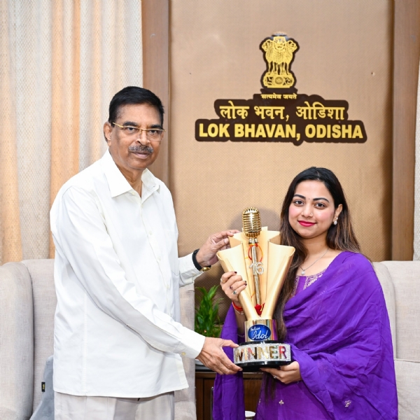 Odisha Governor Felicitates Indian Idol Season 16 Winner Jyotirmayee Naya