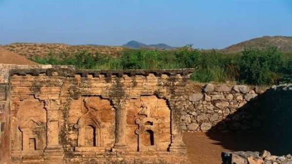 A World Heritage stupa featuring a double-headed eagle, constructed in the 2nd century BCE at Taxila, located in present-day Punjab, Pakistan.
