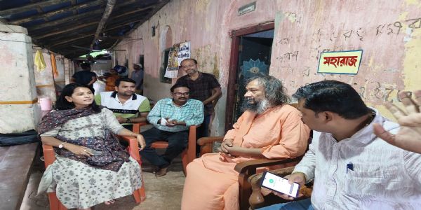 Minister Sumana Sarkar meets temple mahant to review Guptipara Rath Yatra Preparations, stresses transparent use of grant