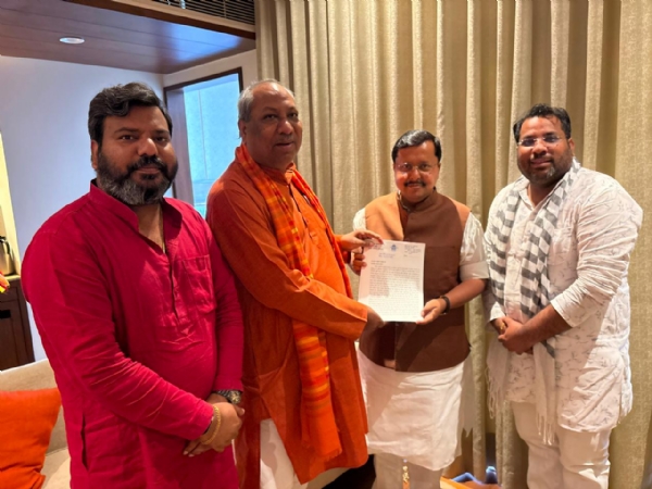 Nishad Party chief met BJP Prez on Sunday Nishad Party chief met BJP Prez on Sunday