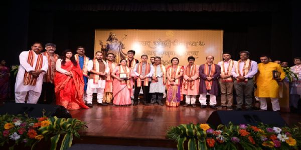 Hindusthan Samachar WB Bureau Chief Among 17 Journalists Honoured with 