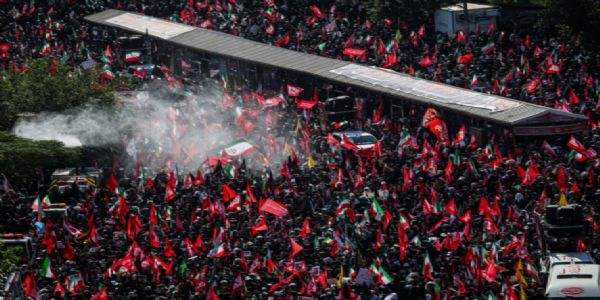 Massive Crowds Join Ayatollah Ali Khamenei’s Funeral Procession in Tehran; Tribute Ceremonies Planned in Najaf and Karbala