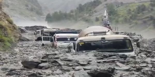 Heavy Rain Triggers Landslide Near Kwar Project in Kishtwar, Jammu-Kishtwar NHW Closed
