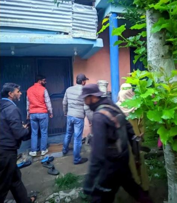 Counter Intelligence sleuths conduct raids in Jammu, Noida