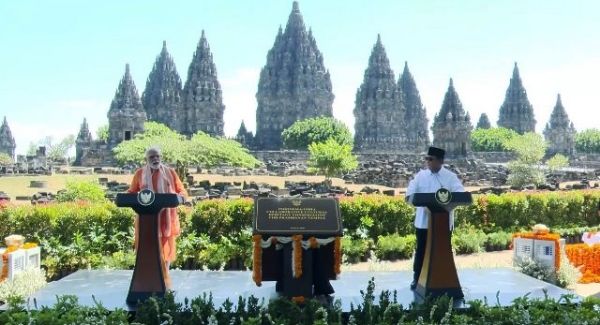 Prime Minister Narendra Modi and Indonesian President Prabowo Subianto during the launch of the conservation and restoration project of the Prambanan Temple complex on Wednesday.