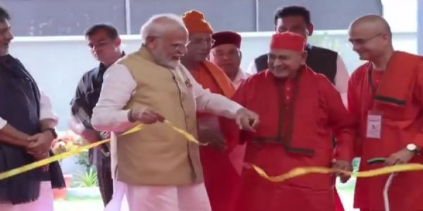 PM Modi Inaugurates Viveka Smaraka and Swami Vivekananda Cultural Youth Centre in Mysuru