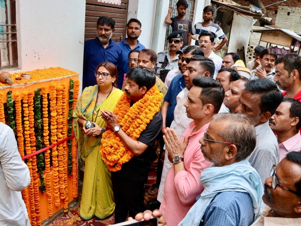 Nand Gopal Gupta Nandi got the roads and lanes repaired from his MLA fund b