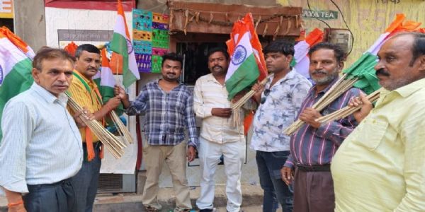 Massive door-to-door tricolor flag distribution campaign kicks off