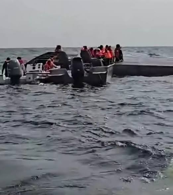 Boat Carrying 95 Overturns in Rough Waters on Zimbabwe’s Lake Kariba Boat Carrying 95 Overturns in Rough Waters on Zimbabwe’s Lake Kariba