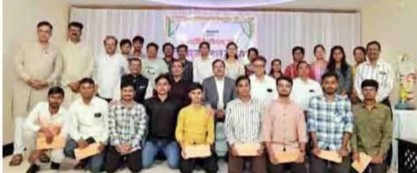 Vidyavarshini Trust schoalship beneficiary