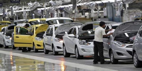 Passenger Vehicle Wholesale Sales Surge 34.3% to Record 457,810 Units in July: SIAM